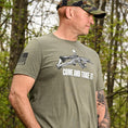 Load image into Gallery viewer, Men's Come & Take It 2A Patriotic T-Shirt