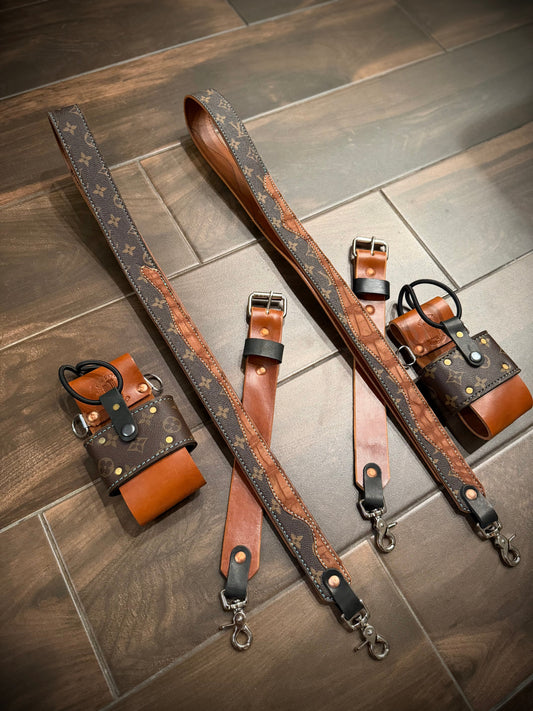 THE BAYOU BANDIT – Designer × Crocodile Radio Strap Set