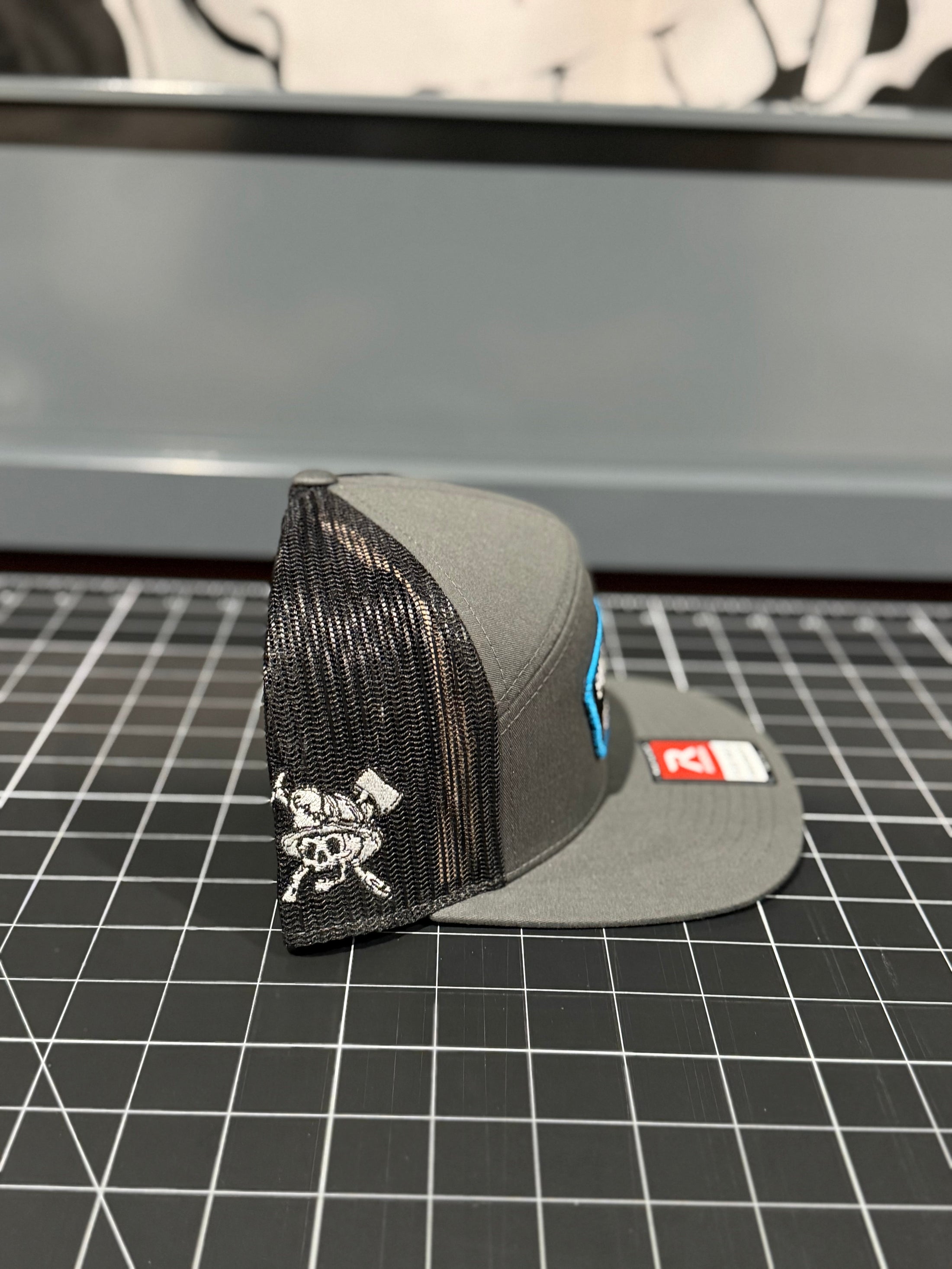 Support Your Local Rescue Co. Charcoal and Black R168 7 panel