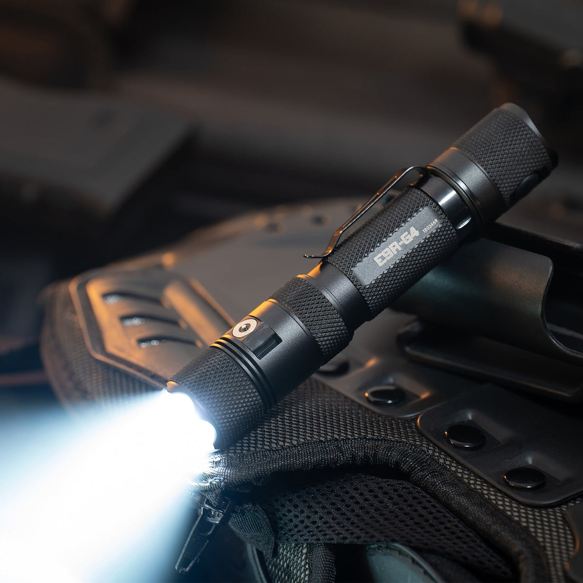 E9R GEN4 - 2,550 Lumen Tactical EDC Flashlight