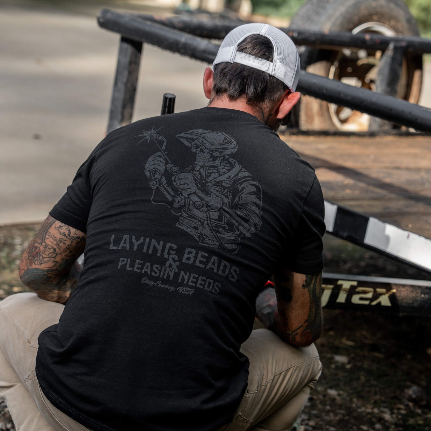 Laying Beads & Pleasin' Needs Mens T-Shirt