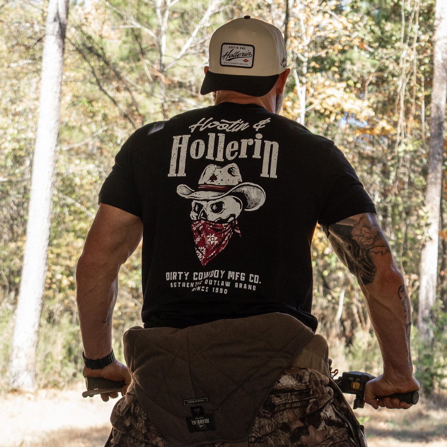 Hootin' And Hollern' Cowboy Skull Men's T-Shirt