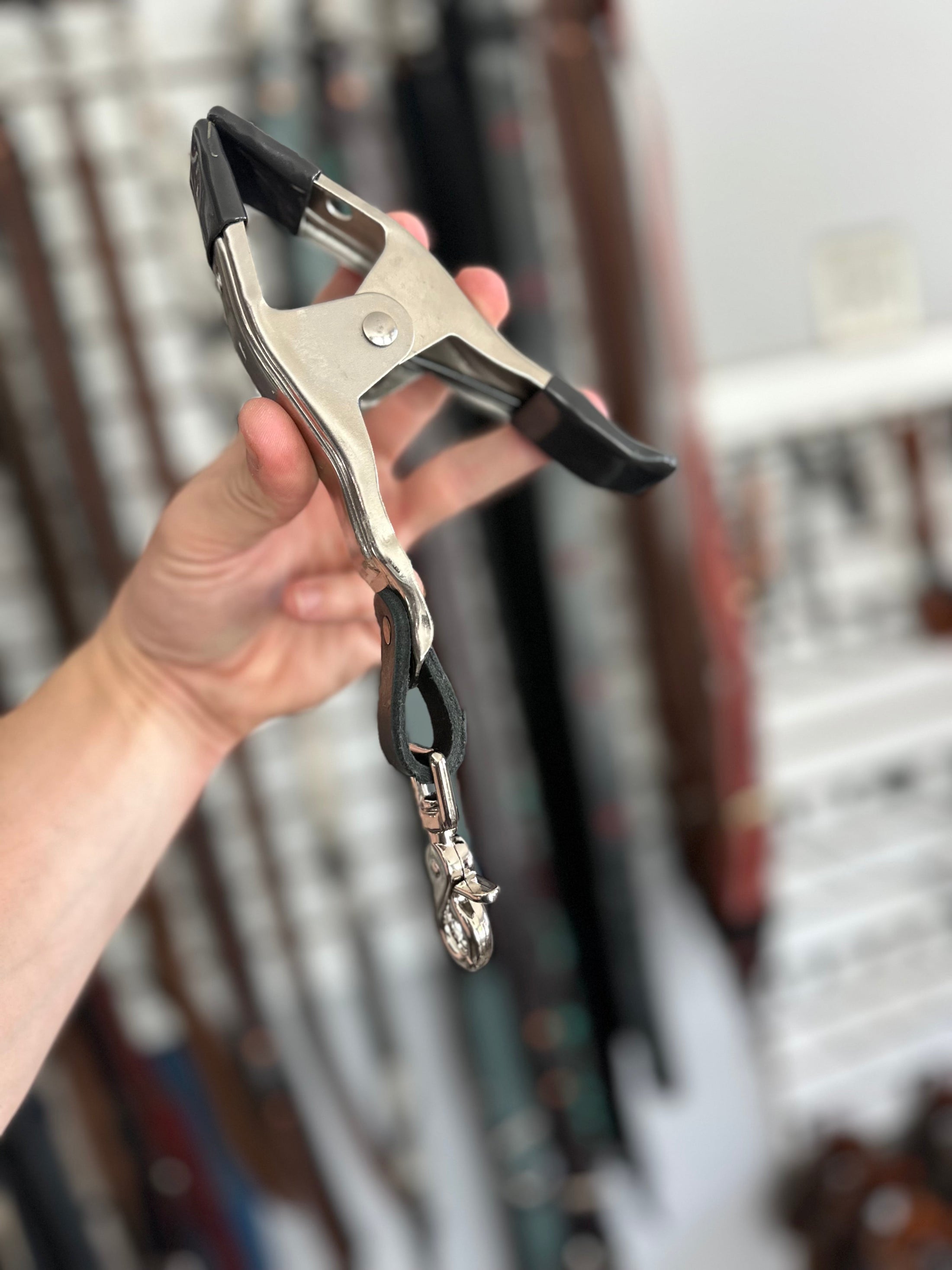 Glove Clip - Door Chock