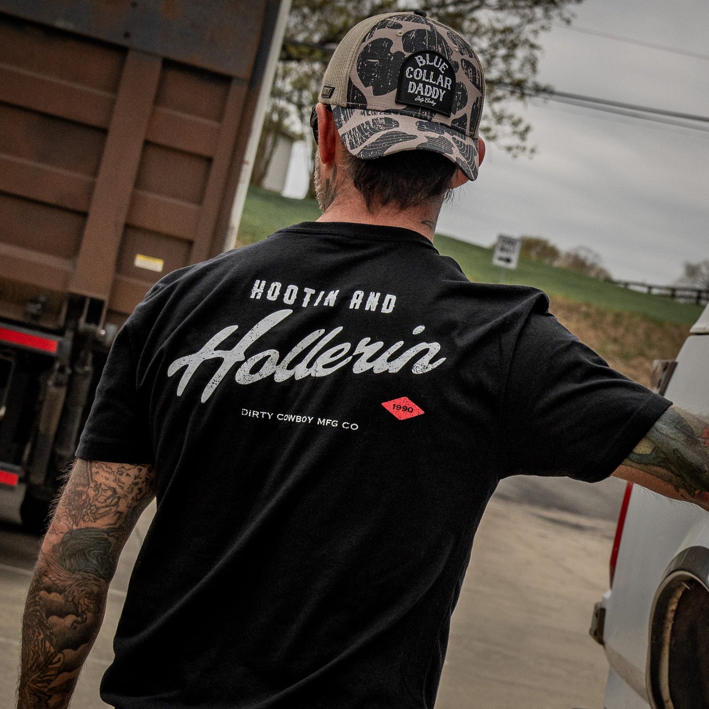 Hootin And Hollerin Men's T-Shirt