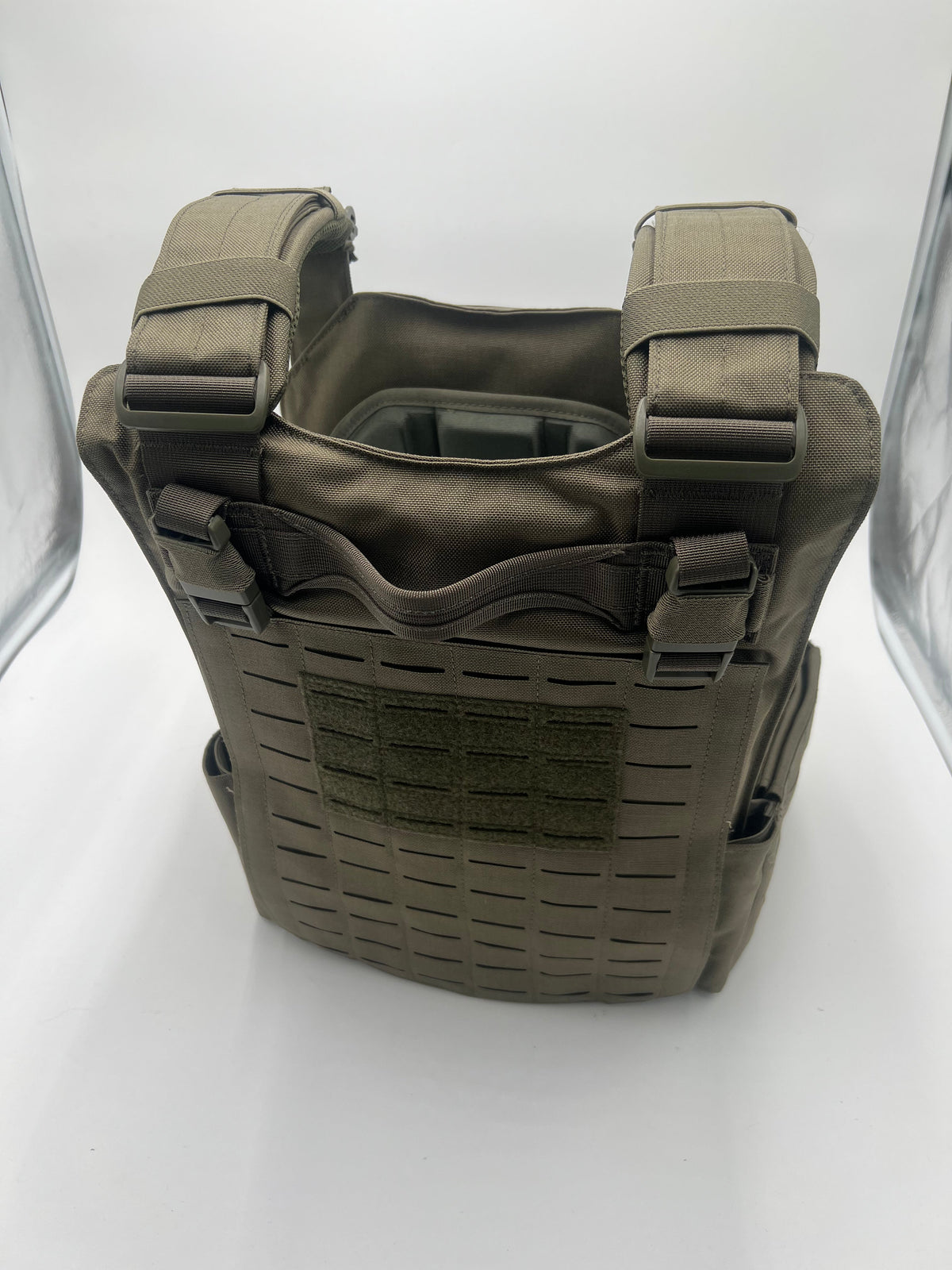 Redemption Tactical® "CRUSADER 2.0 XL” V4 Plate Carrier Vest with Side Cummerbund