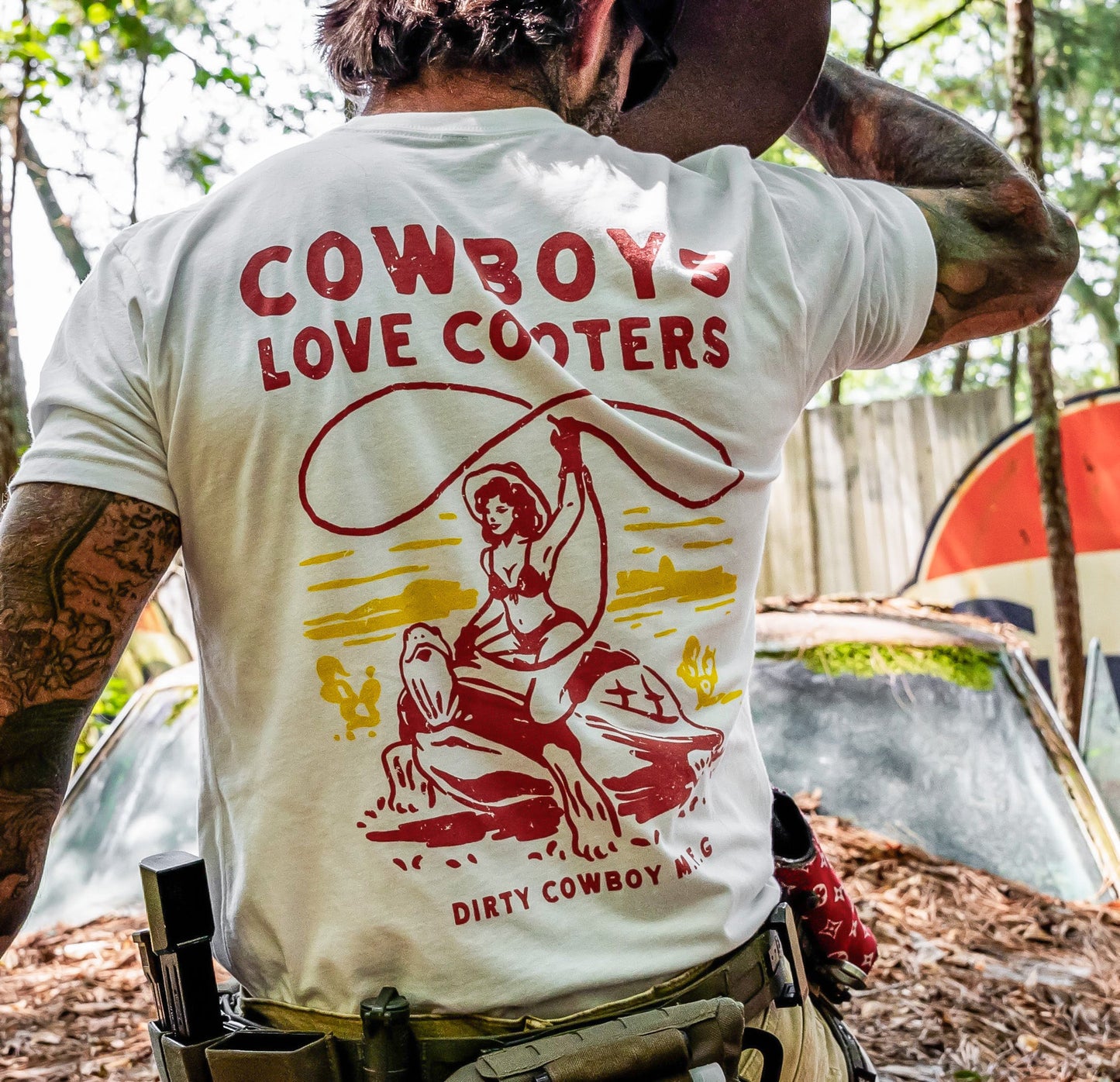 Cowboys Love Cooters Men's T-Shirt