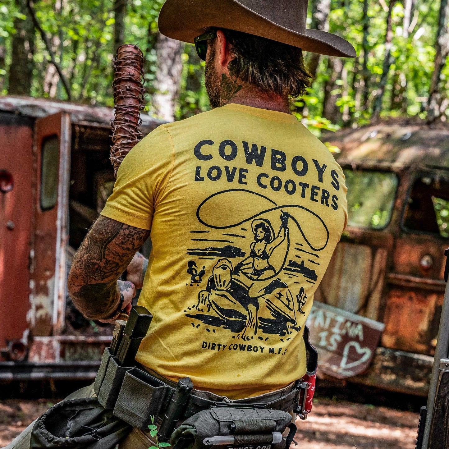 Cowboys Love Cooters Men's T-Shirt