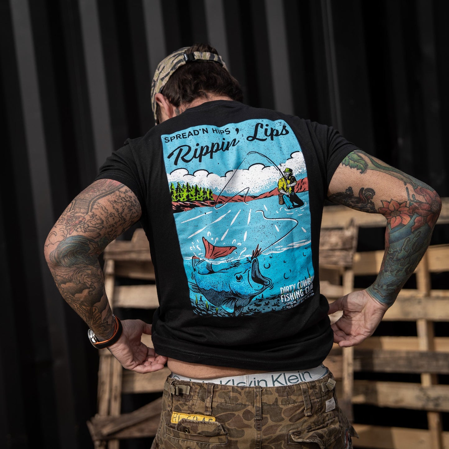 Spreadin' Hips & Rippin' Lips Fishing Club Men's T-Shirt